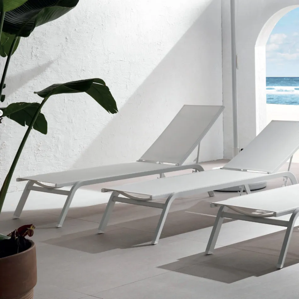 Solsäng utomhus i aluminium och textilen med infällbara hjul, 2 delar - Åsna Viadurini