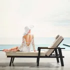 Solstolar och armstöd av teak i aluminium med nackstöd - Moira Viadurini