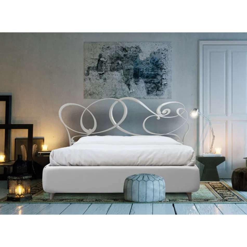 Dubbelsäng med sänggavel i järn och vadderad sängram Made in Italy - Kenzo Viadurini