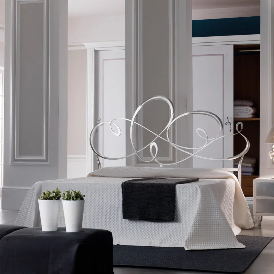 Dubbelsäng med sänggavel i massiv järn Tillverkad i Italien - Nebbia Viadurini