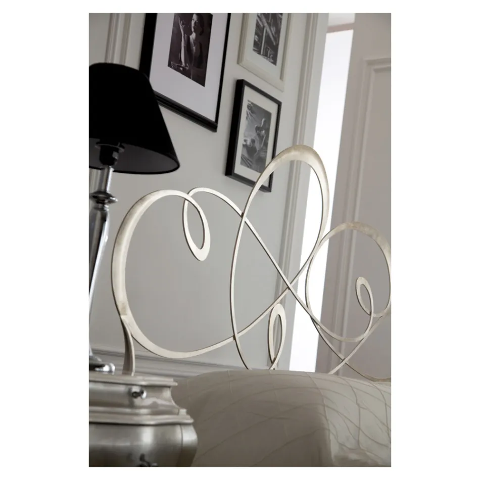 Dubbelsäng med sänggavel i massiv järn Tillverkad i Italien - Nebbia Viadurini