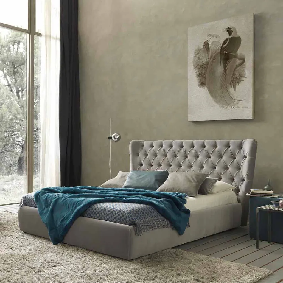 Selene Bolzan modern design dubbelsäng med quiltad headboard Viadurini