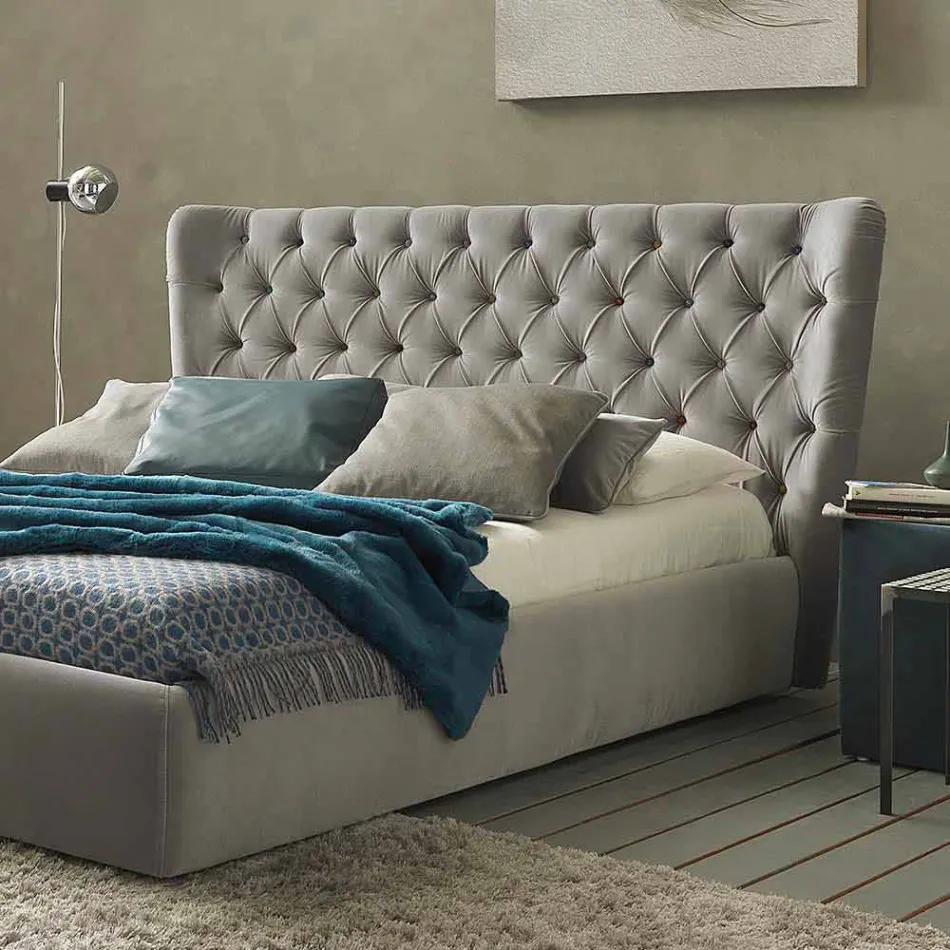 Selene Bolzan modern design dubbelsäng med quiltad headboard Viadurini