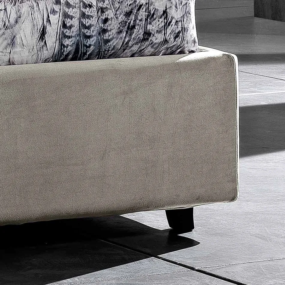 Modern design dubbelsäng med veckad eller quiltad sänggavel - Alano Viadurini