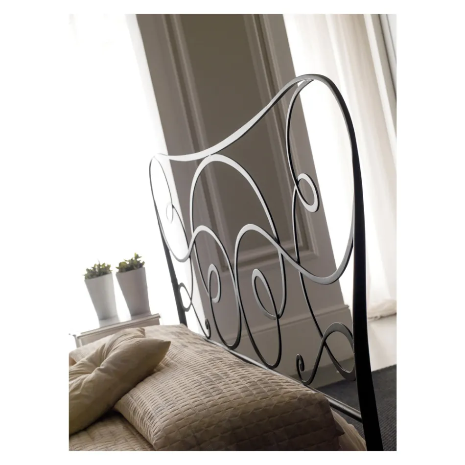 Dubbelsäng i järn med valfri fotbräda Tillverkad i Italien - Lampo Viadurini