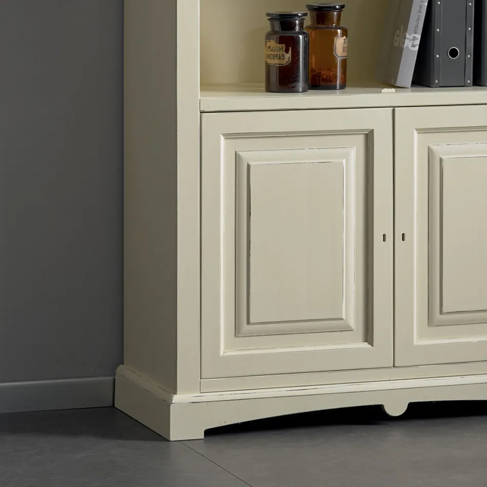 Bokhylla med 4 fack och 2 dörrar Tillverkad i trä Tillverkad i Italien - Eastre Viadurini