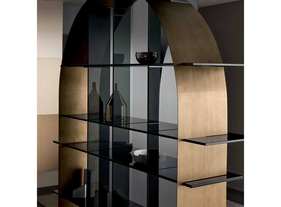 Fristående välvd bokhylla i rökt glas och borstad bronsdesign - Marco Viadurini