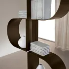 Fatima målad metall vertikal bokhylla med justerbara ben Viadurini