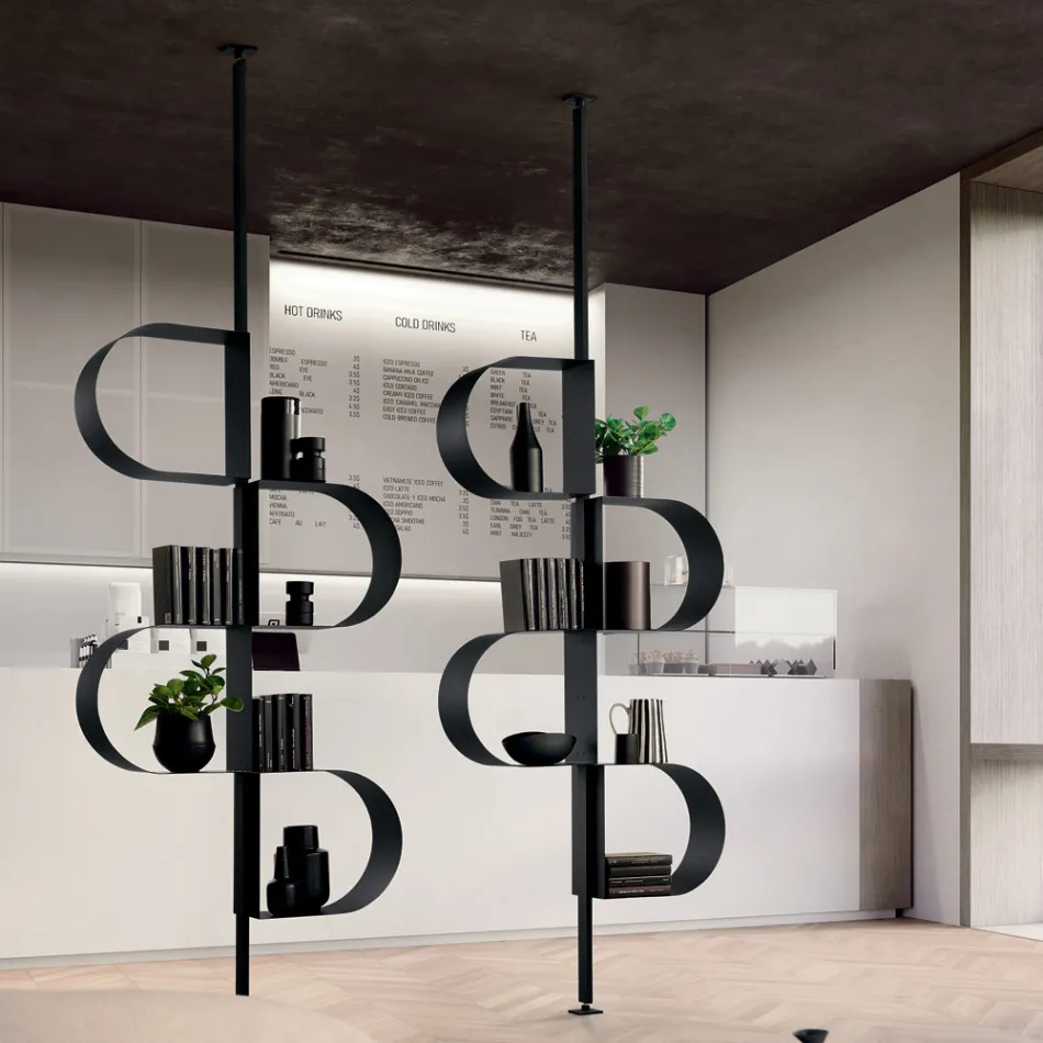 Fatima målad metall vertikal bokhylla med justerbara ben Viadurini