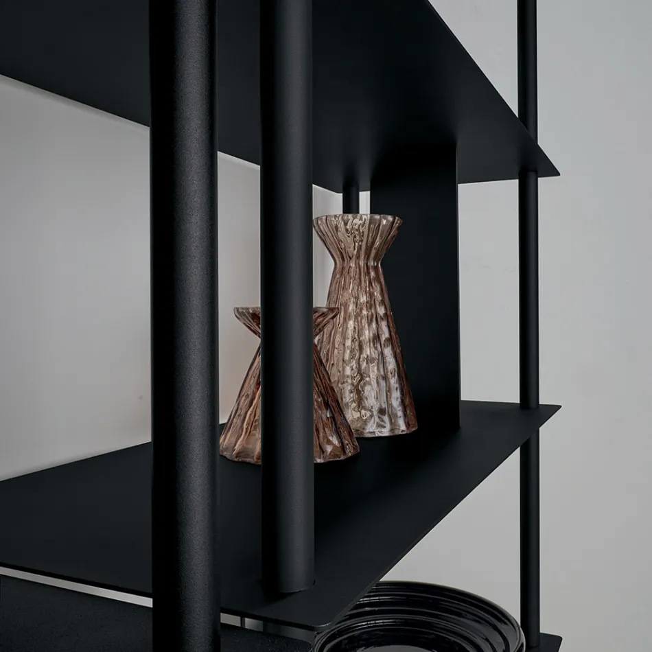 Filiberta vertikal bokhylla tillverkad i målad metall, tillverkad i Italien Viadurini