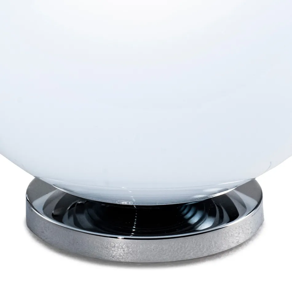 Isotta bordslampa i glas och metall i två storlekar Tillverkad i Italien Viadurini