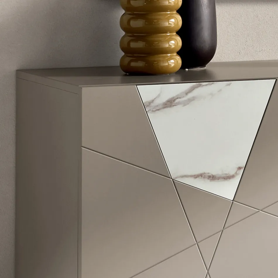 Skänk med 2 dörrar i lackerad MDF med pantograf och glasinsatser i marmoreffekt - Danila Viadurini