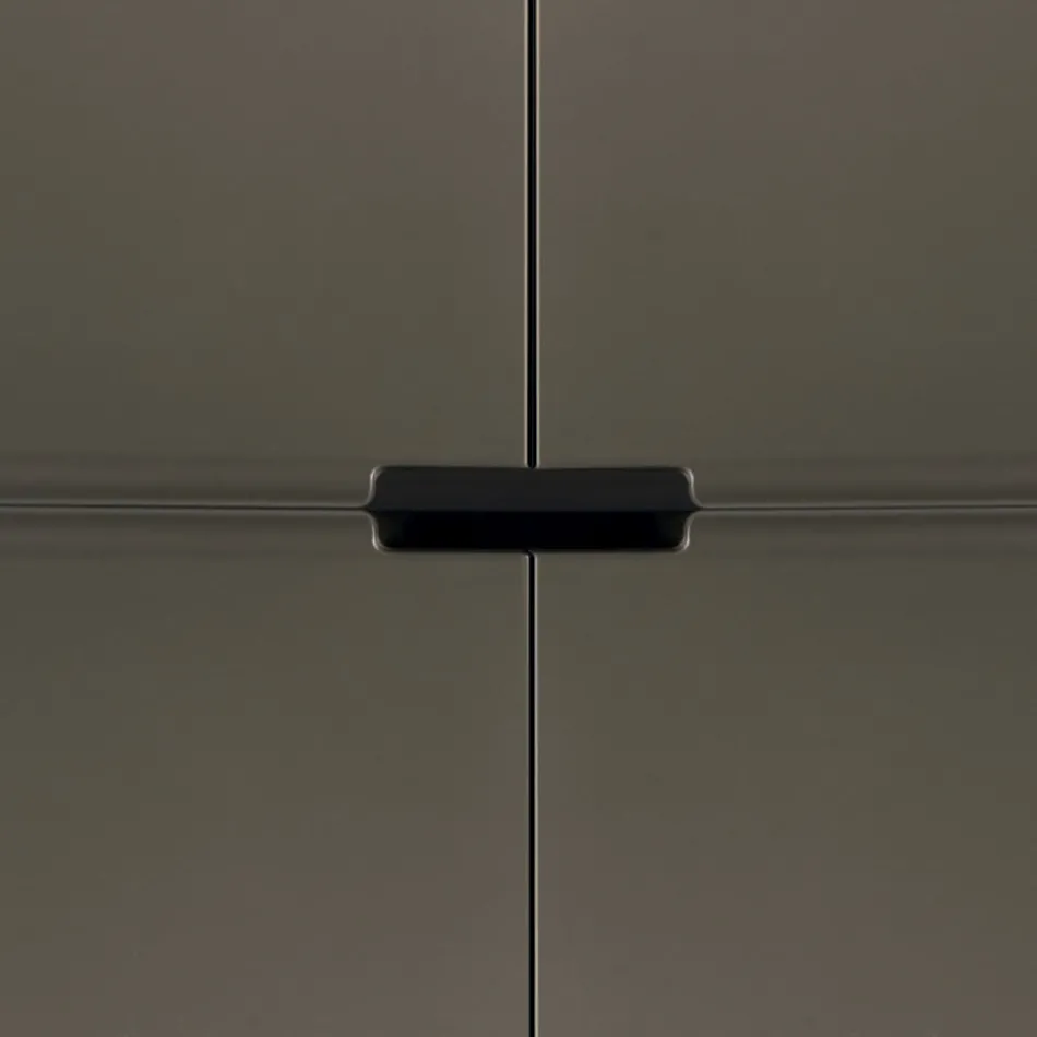 Skänk med Mdf-struktur och bas med centralfot Tillverkad i Italien Viadurini