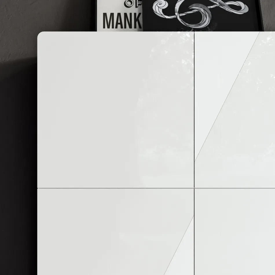 Vardagsrumsskänk med 4 dörrar i vit glasfinish Made in Italy - Eline Viadurini