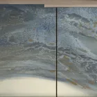 Vardagsrumsskänk med 3 dörrar i olika ytskikt Made in Italy - Ole Viadurini