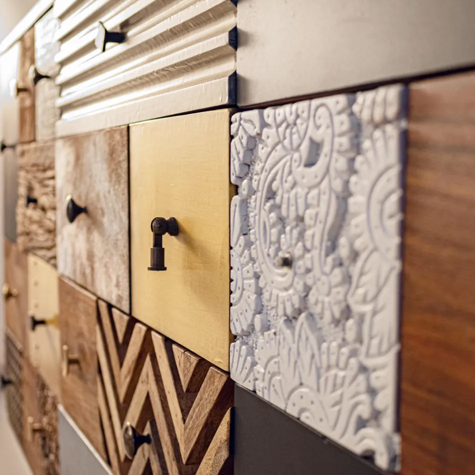 Skänk i mangoträ 2 dörrar 4 lådor Etnisk stil Homemotion - Auriel Viadurini