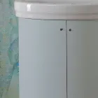 Skåp med keramiskt tvättställ och 2 himmelsblå luckor - godis Viadurini