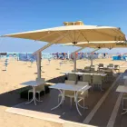 Trädgårdsarmparaply i vit eller antracit aluminium 300x400 cm - Lapillo Viadurini