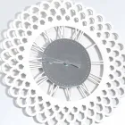 Vit träväggklocka Stor och modern blommig design - Gerbera Viadurini
