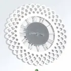 Vit träväggklocka Stor och modern blommig design - Gerbera Viadurini