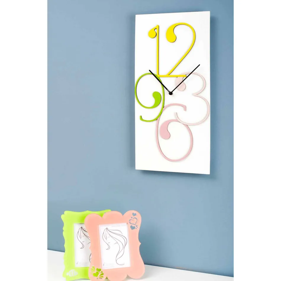 Väggklocka färgad och vit trä rektangulär modern design - matematik Viadurini