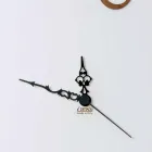 Modern och rund träväggklocka med säsongens designdekor Viadurini