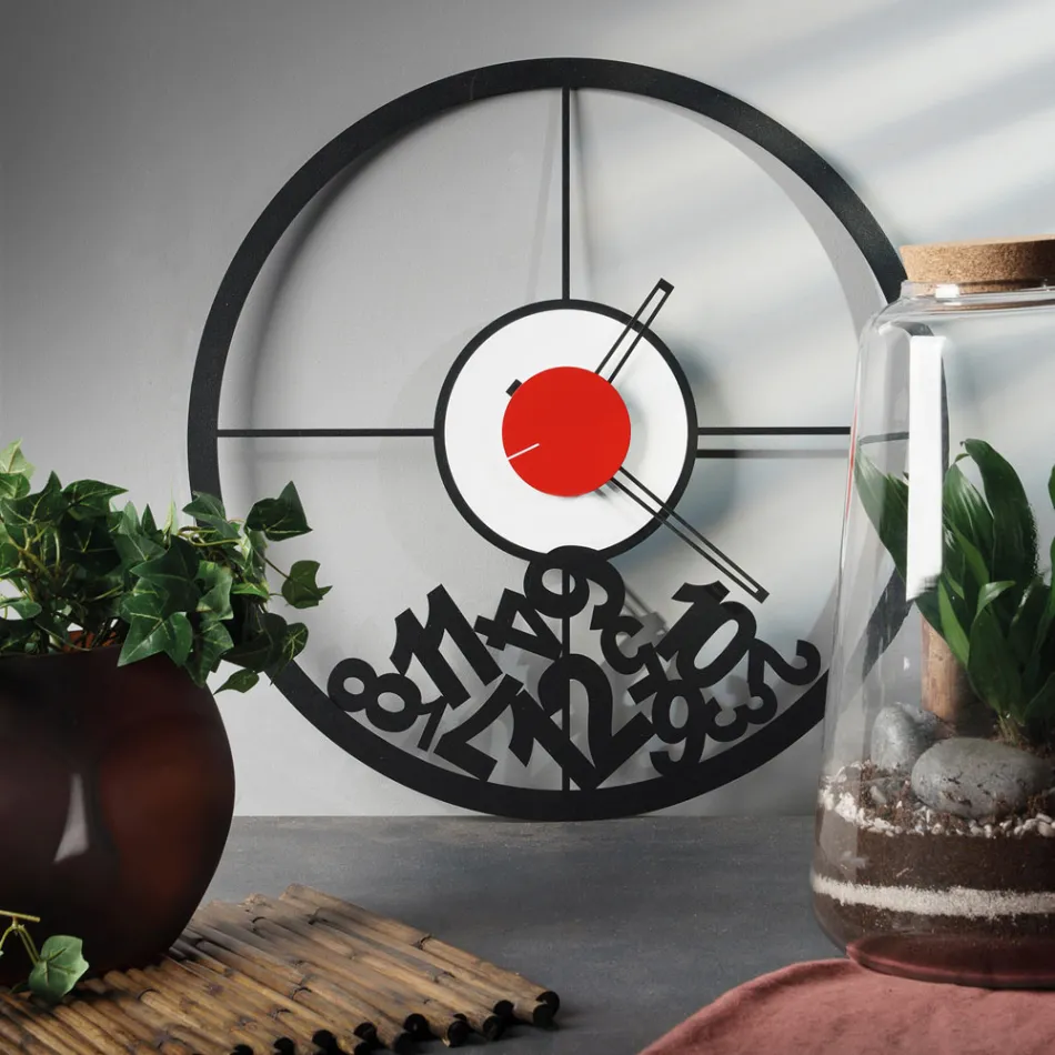 Klocka gjord av järn med fallna siffror gjord i Italien - Väduren Viadurini