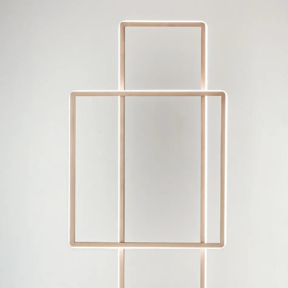 Design LED golvlampa i guld eller silvermålad metall - Formell Viadurini