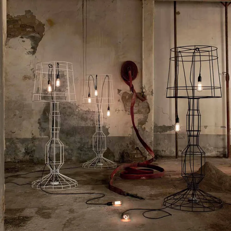 Vardagsrum Golvlampa 3 lampor i vit eller naturlig metall Minimal stil - Styling Viadurini