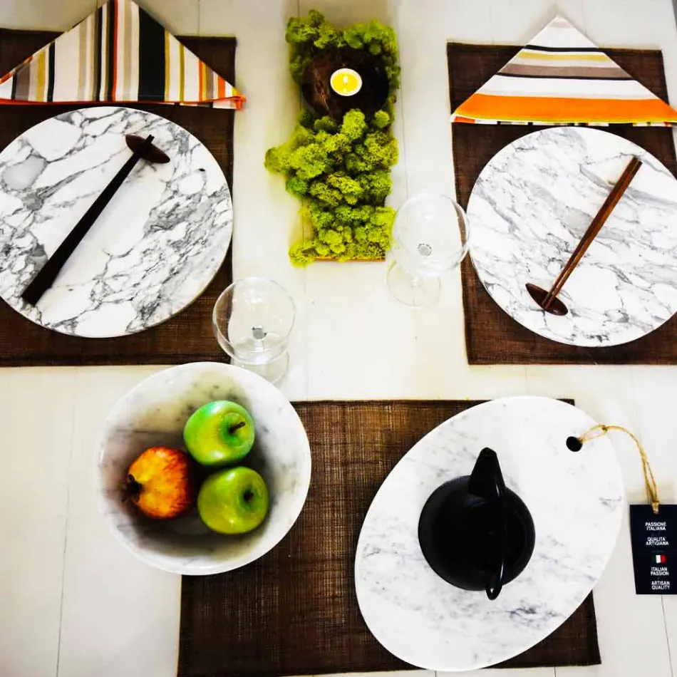 Rund serveringsplatta i vit Carrara-marmor Tillverkad i Italien - Kamil Viadurini