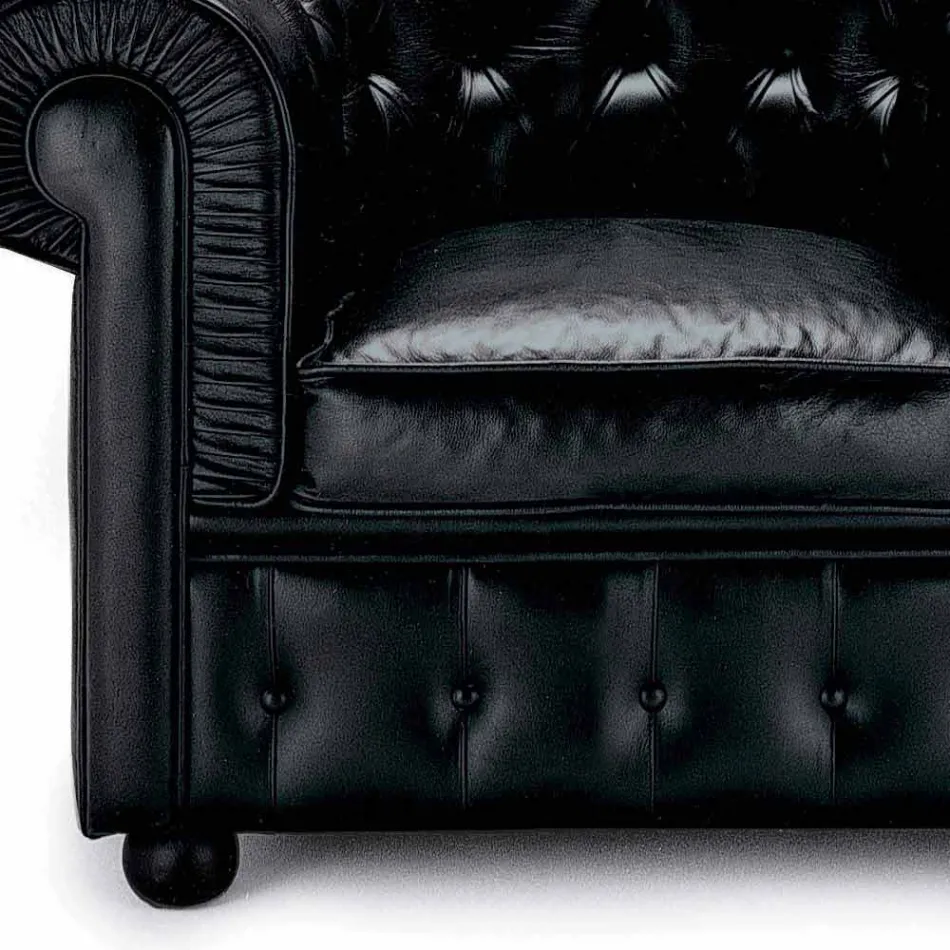 Klassisk fåtölj täckt i läder med träfötter tillverkade i Italien - Idra Viadurini