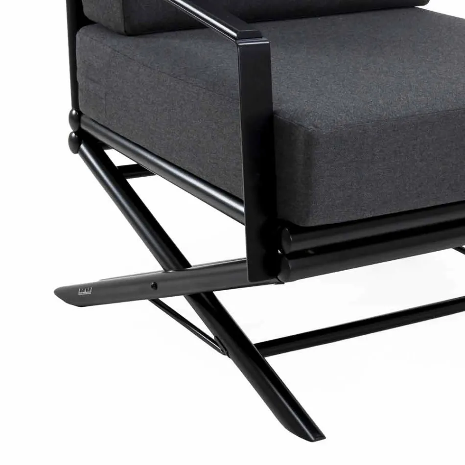 Fåtölj utomhus i naturligt trä eller blank eller matt svart och kudde - Suzana Viadurini