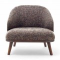 Tyg lounge stol med massivt trä bas tillverkad i Italien - Pepina