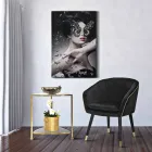 Klädd fåtölj i trä och tyg av modern design - Maddy Viadurini