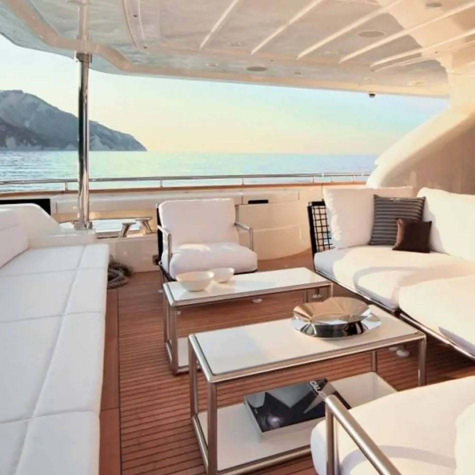 Modern fåtölj i stål och svart eller vit PVC för utomhusbruk - Ontario2 Viadurini