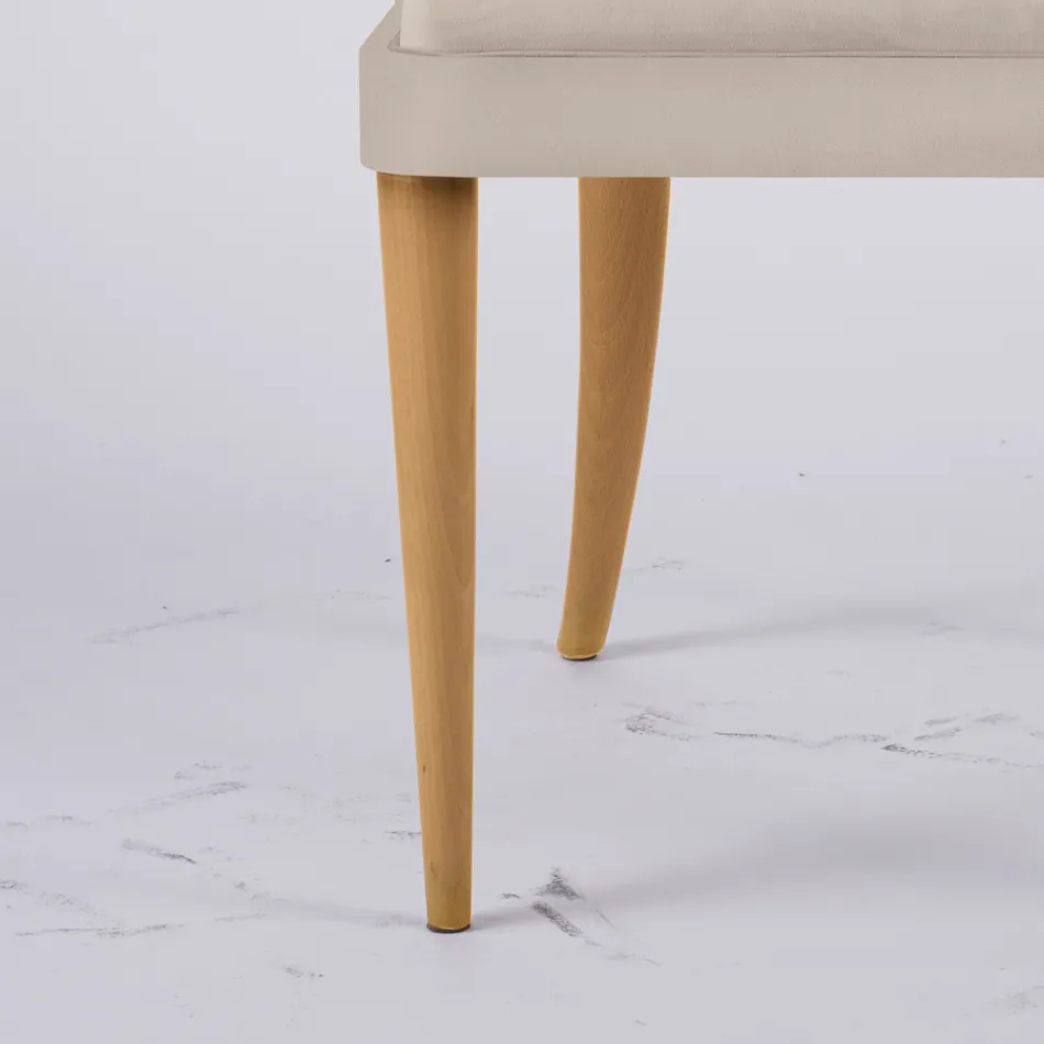 Vardagsrumsfåtölj i tyg och massivt trä Tillverkad i Italien - Jordi Viadurini