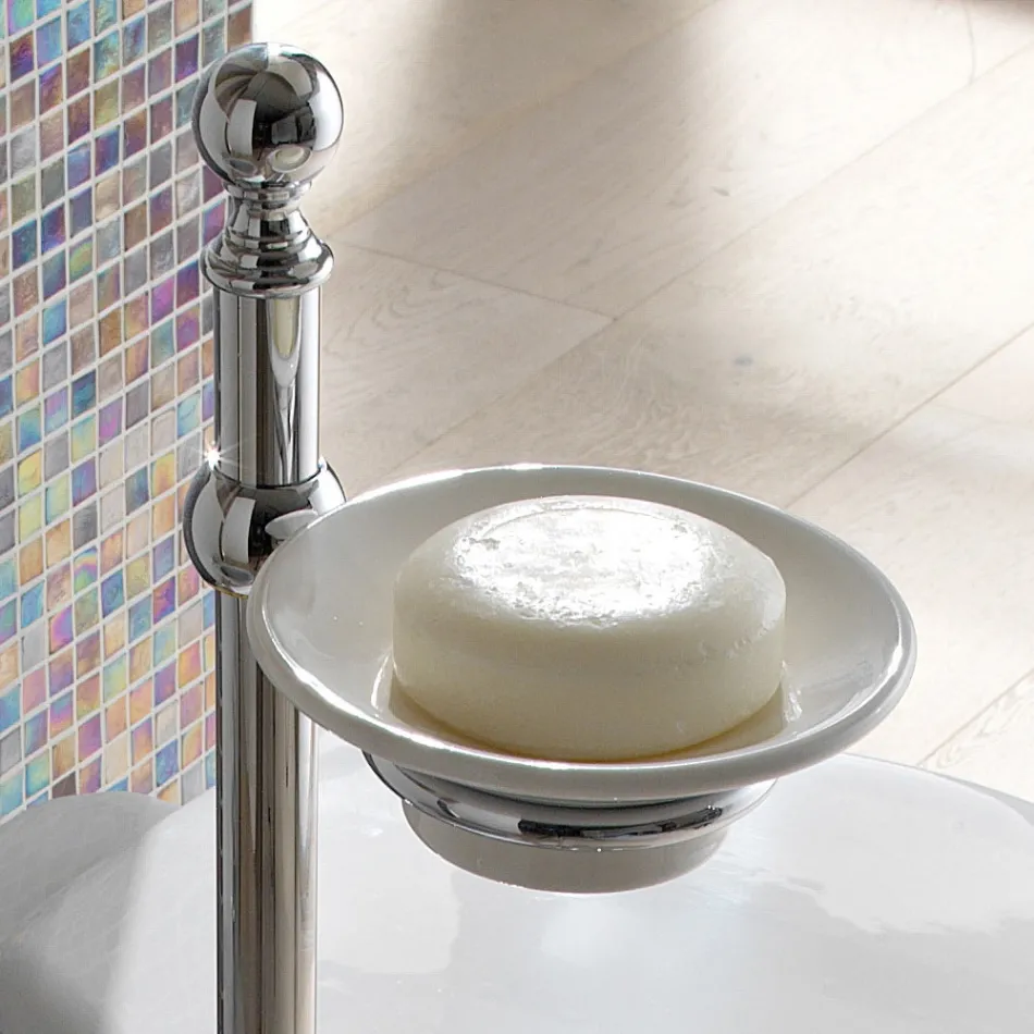 Golvhanddukshållare med vintage mässing och keramisk tvålkopp - Rouen Viadurini