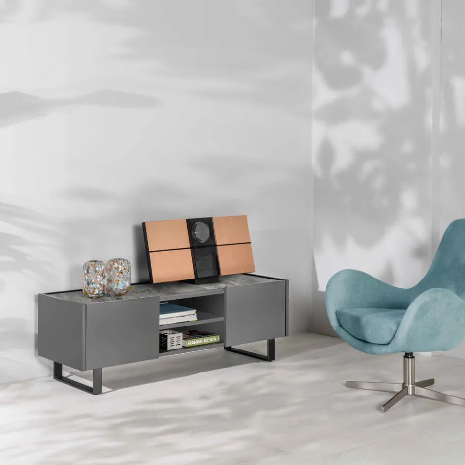 TV-bänk med keramisk topp i marmoreffekt med 2 dörrar och 2 öppna fack - Clak Viadurini