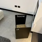 Modern trähållare i svart stål Minimal design med gravering - Altano Viadurini