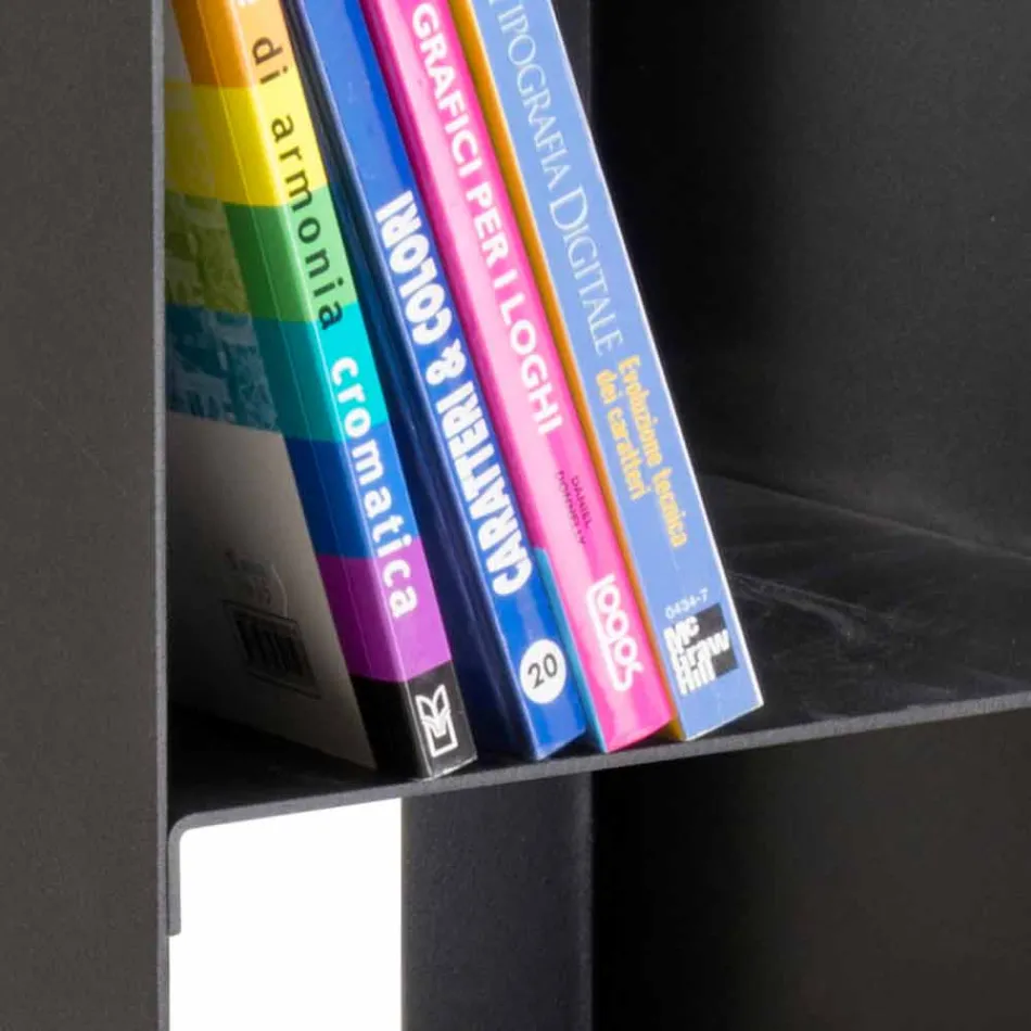 Svart modern inomhus vedträhållare med hyllor tillverkade i Italien - Cauro1 Viadurini