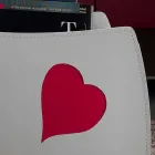 Design magasinställ i läder med modern Beatrice design Viadurini