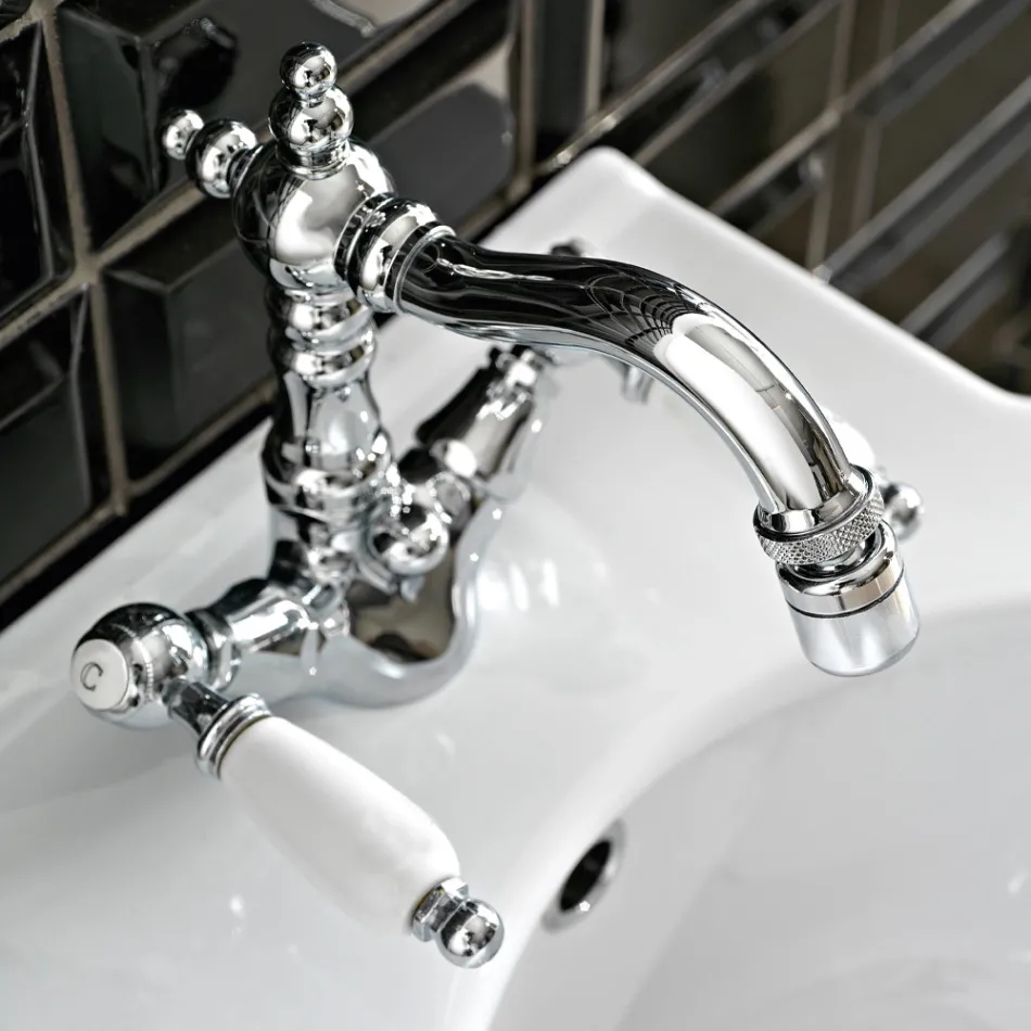 Klassisk bidétapp med ett hål och handgjorda mässingshandtag - Noriana Viadurini