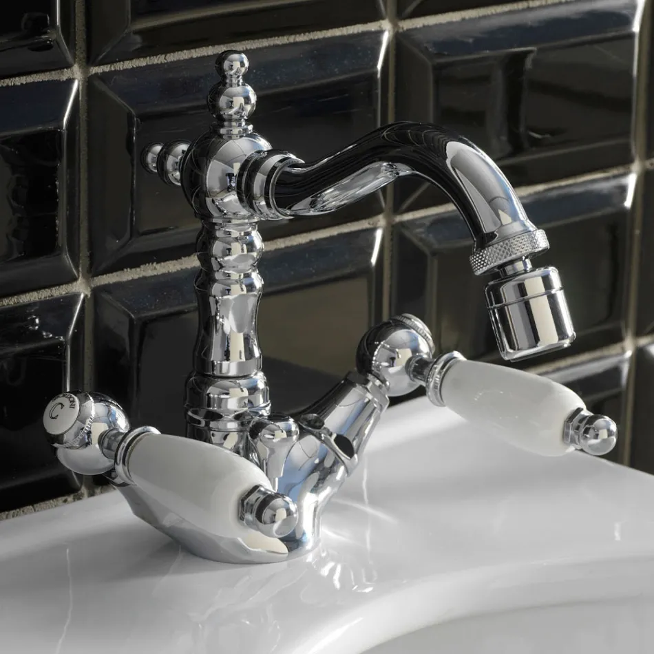 Klassisk bidétapp med ett hål och handgjorda mässingshandtag - Noriana Viadurini