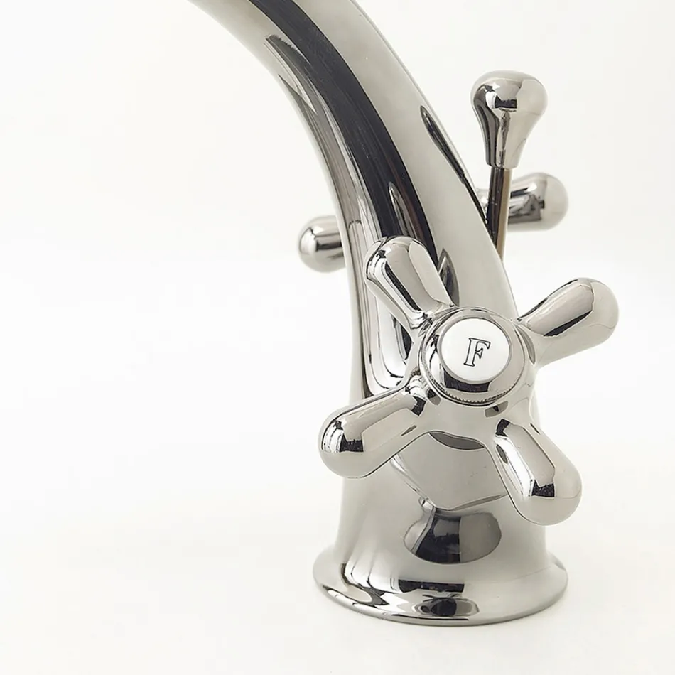 Handfatskran för badrum med ett hål i mässing med avlopp i klassisk stil - Ercolina Viadurini