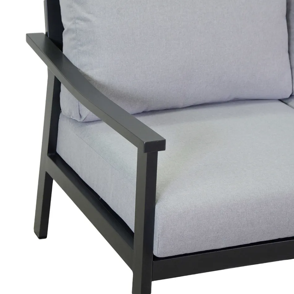 Vardagsrum bestående av 1 soffa, 2 fåtöljer och 1 soffbord - Ticket Viadurini