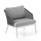 Vardagsrum inomhus och utomhus med 2 fåtöljer, 1 soffa och 1 soffbord - Sortir Viadurini