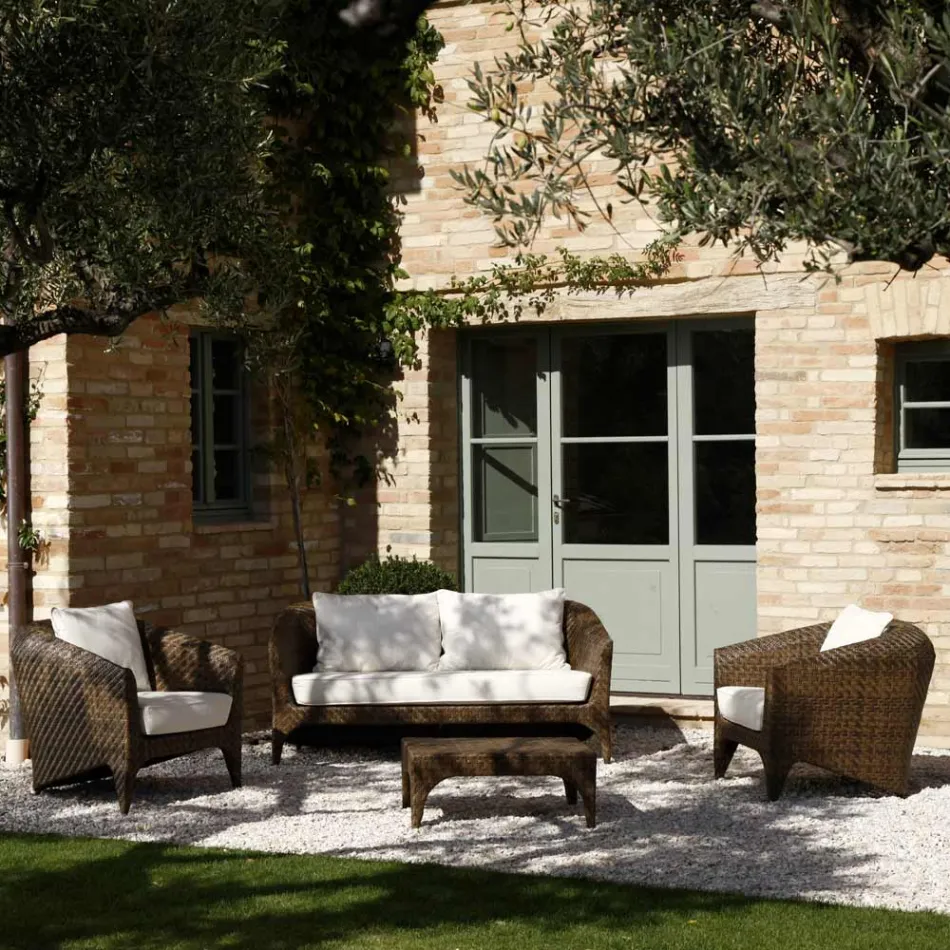 Polyrotting vardagsrumsmöbel från märket REHAU i olika utföranden och vita kuddar - Madness Viadurini