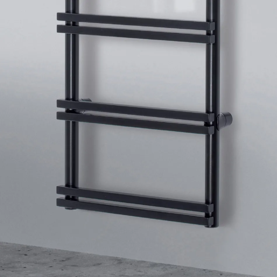 Elektrisk handdukstork med vertikala samlare Made in Italy - Ginger Viadurini