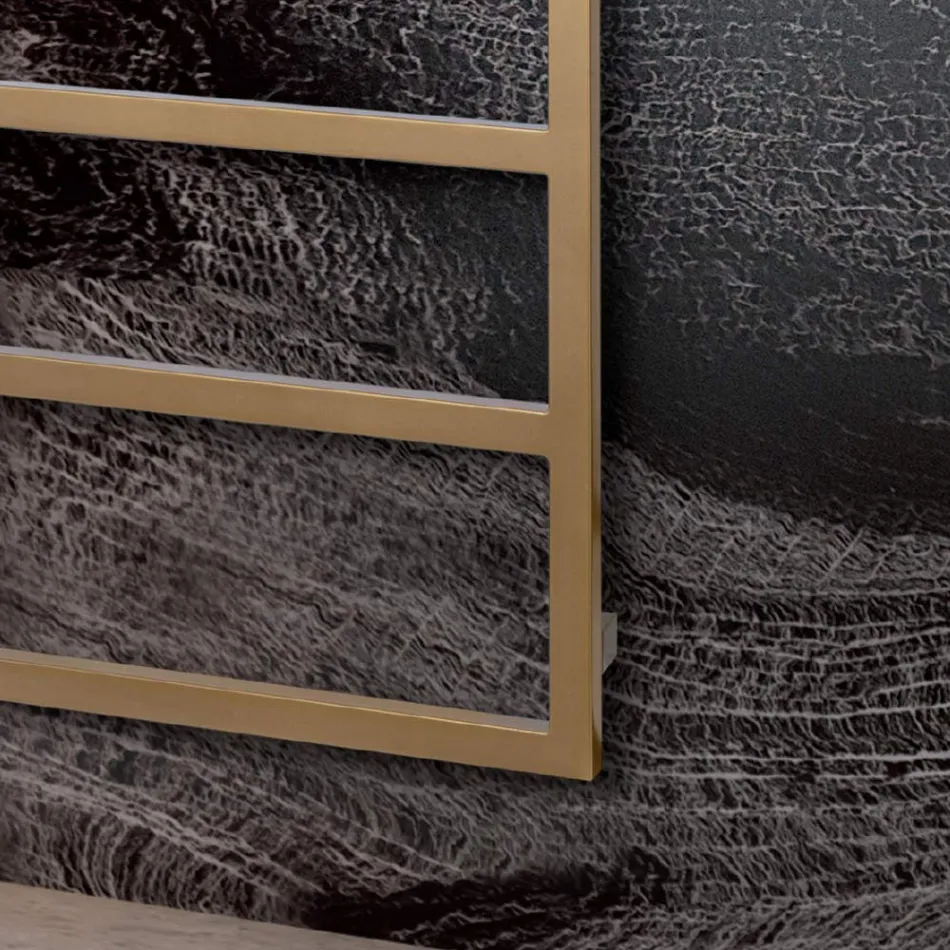 Elektrisk handdukstork med enkla linjer i stål Tillverkad i Italien - Pistasch Viadurini