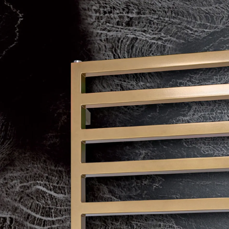 Blandad handdukstork med enkla linjer i stål Tillverkad i Italien - Pistasch Viadurini